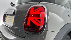 MINI Hatchback 1.5 Cooper Classic 3dr Auto Petrol Hatchback